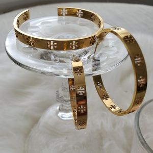 Tory Burch bracelet with earrings
